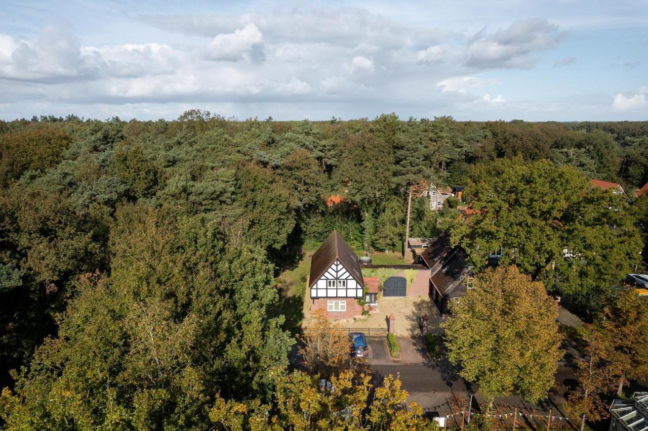 Beautiful English Villa With Hottub Zuidwolde  Zewnętrze zdjęcie