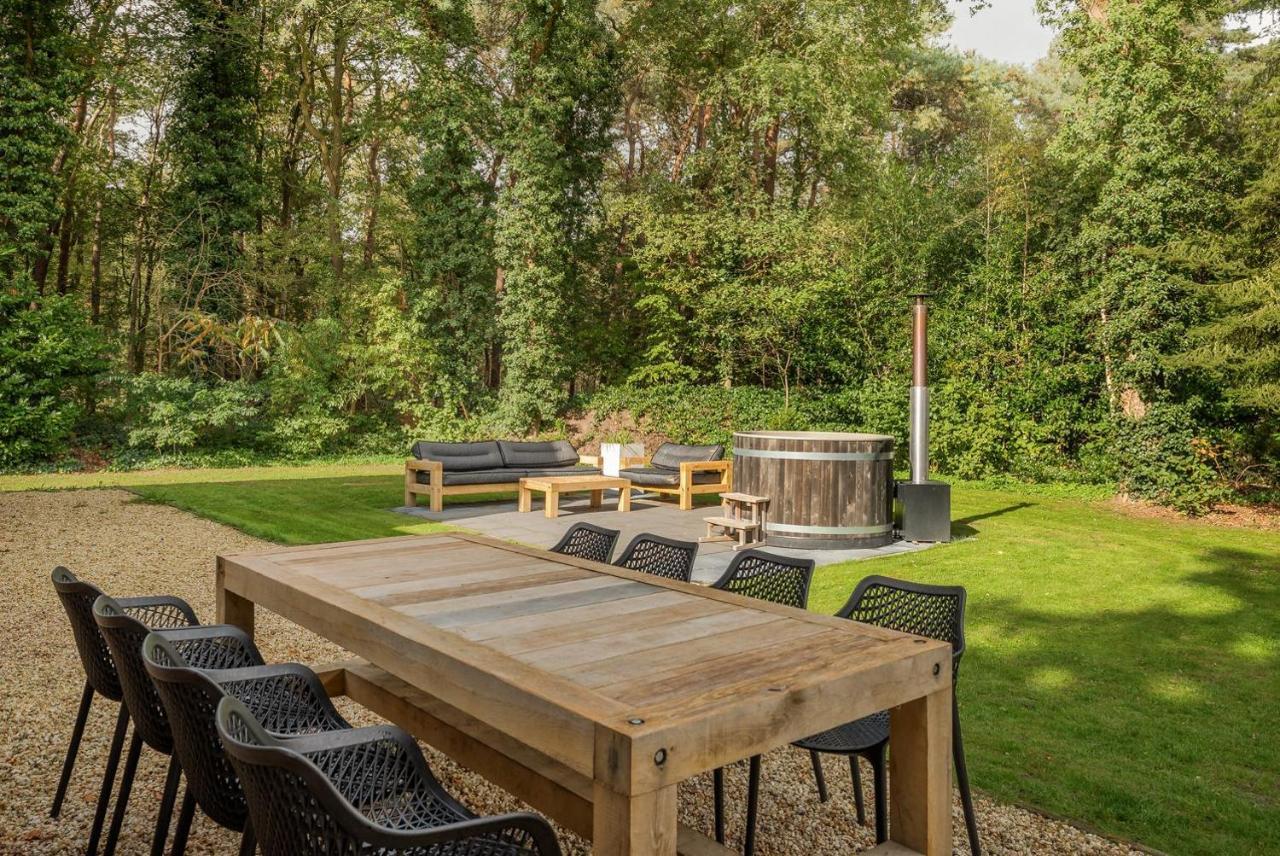 Beautiful English Villa With Hottub Zuidwolde  Zewnętrze zdjęcie