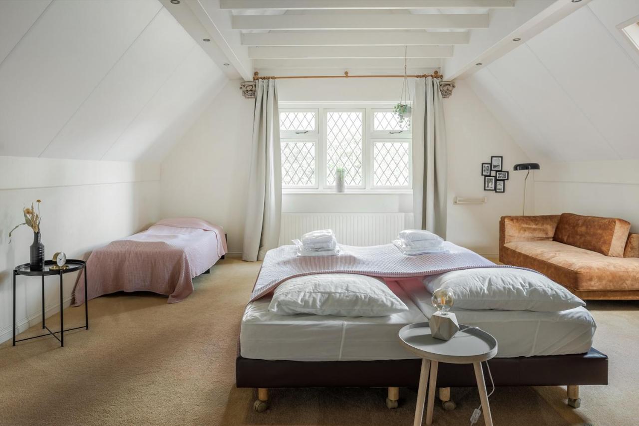 Beautiful English Villa With Hottub Zuidwolde  Zewnętrze zdjęcie