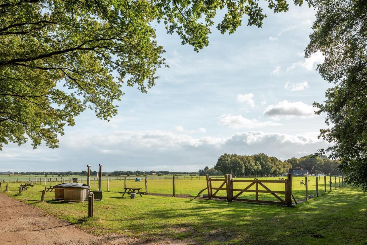 Beautiful English Villa With Hottub Zuidwolde  Zewnętrze zdjęcie