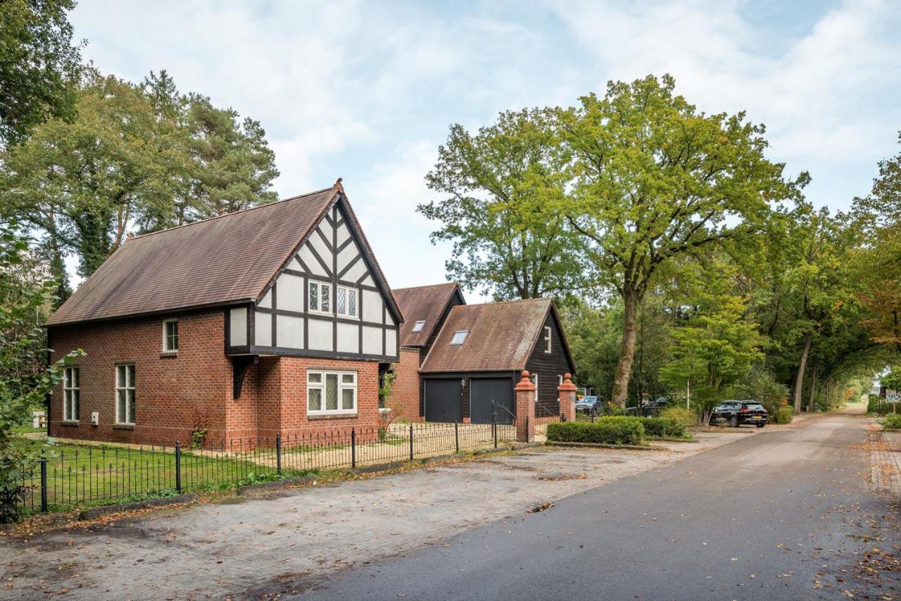 Beautiful English Villa With Hottub Zuidwolde  Zewnętrze zdjęcie